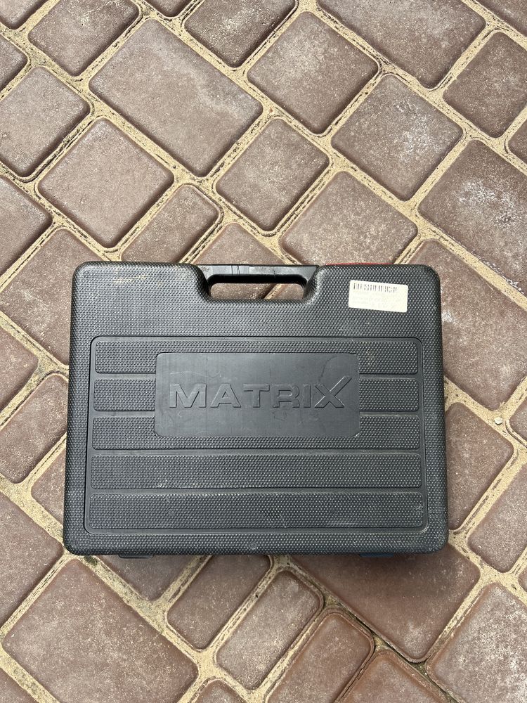 Шуруповерт Matrix
