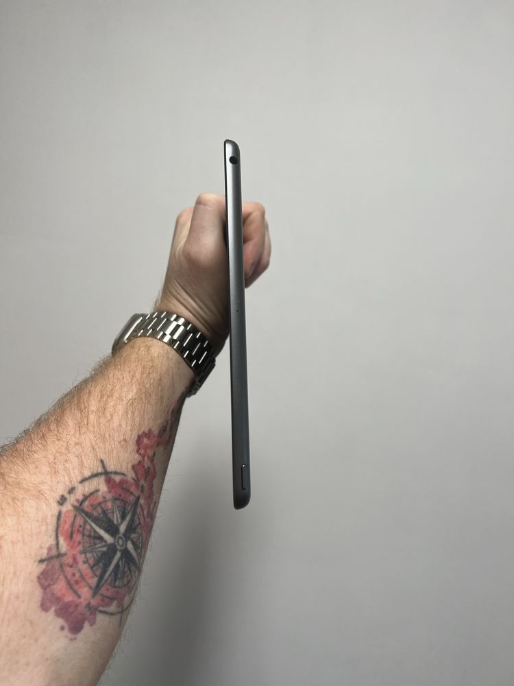 Apple Ipad 10.2 gen9 64 в отличном состоянии Apple pencil