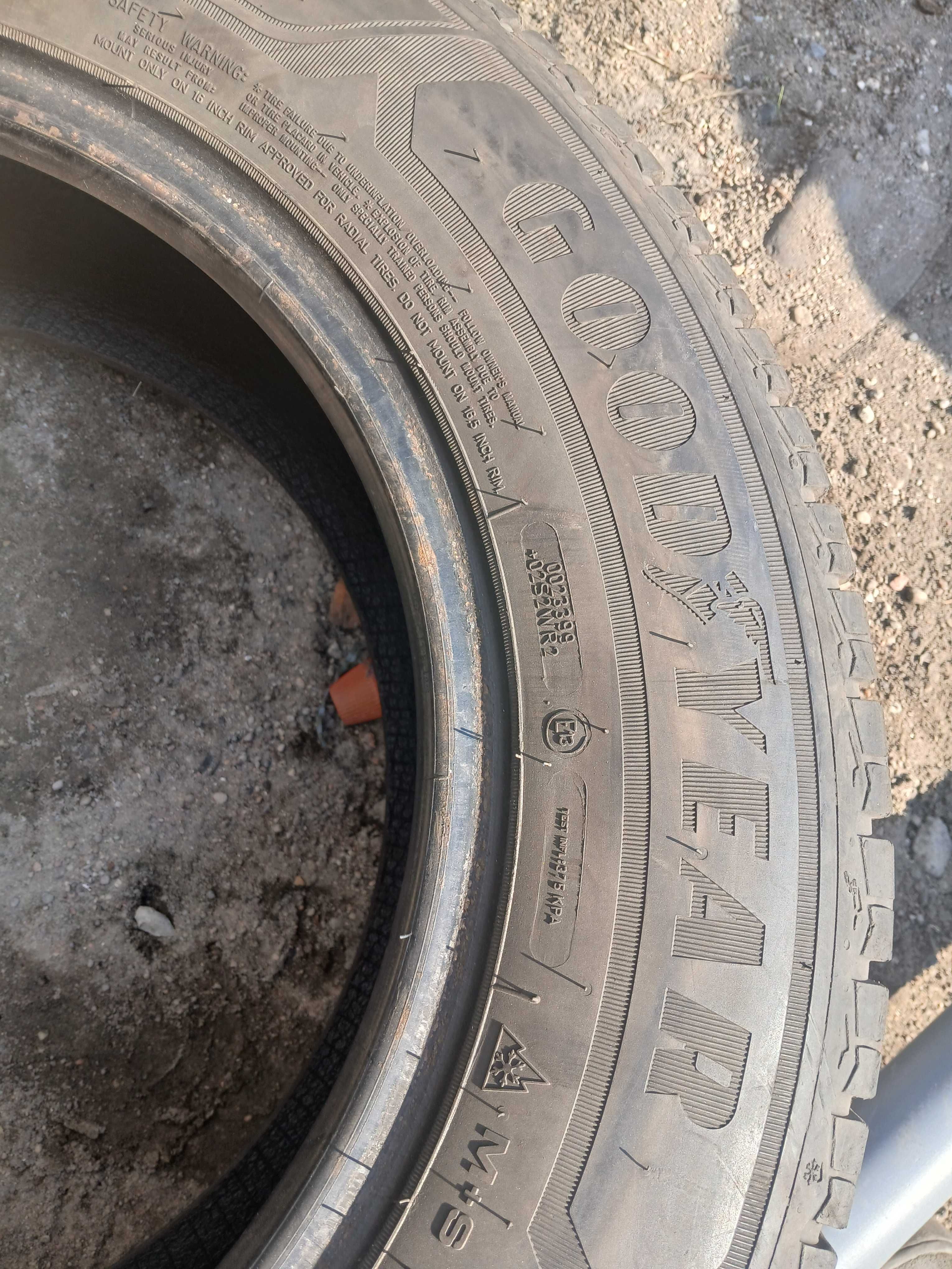 2x używane opony wielosezonowe 215/65 R16C GOODYEAR 2022r Montaż