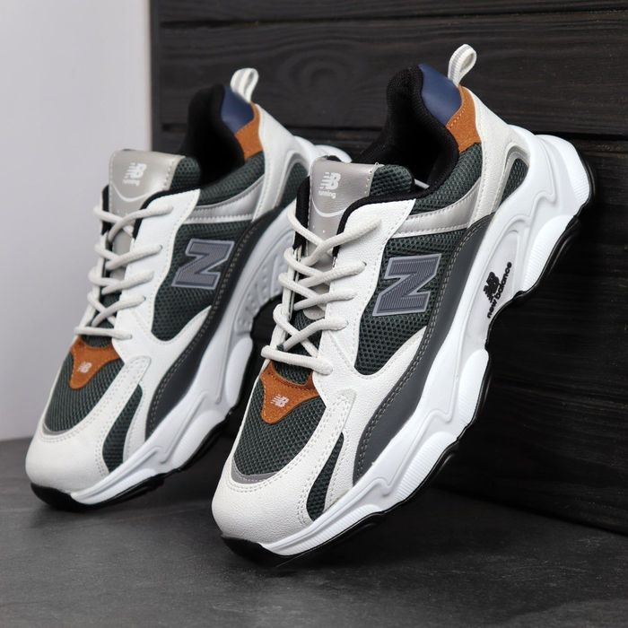 Кросівки Nike
• Розміри: 40(25,5 см), 41(26 см), 42(26,5 см), 43(27,5