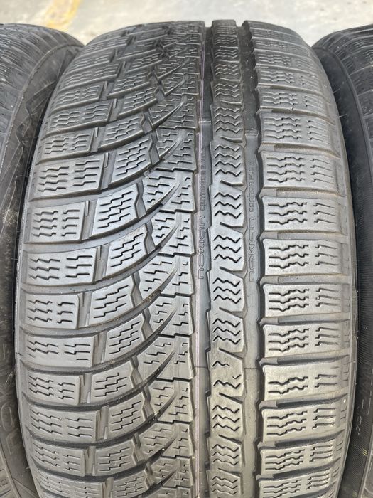 Шини зимові R19 255 35 225 40 Nokian WR Склад Осокорки