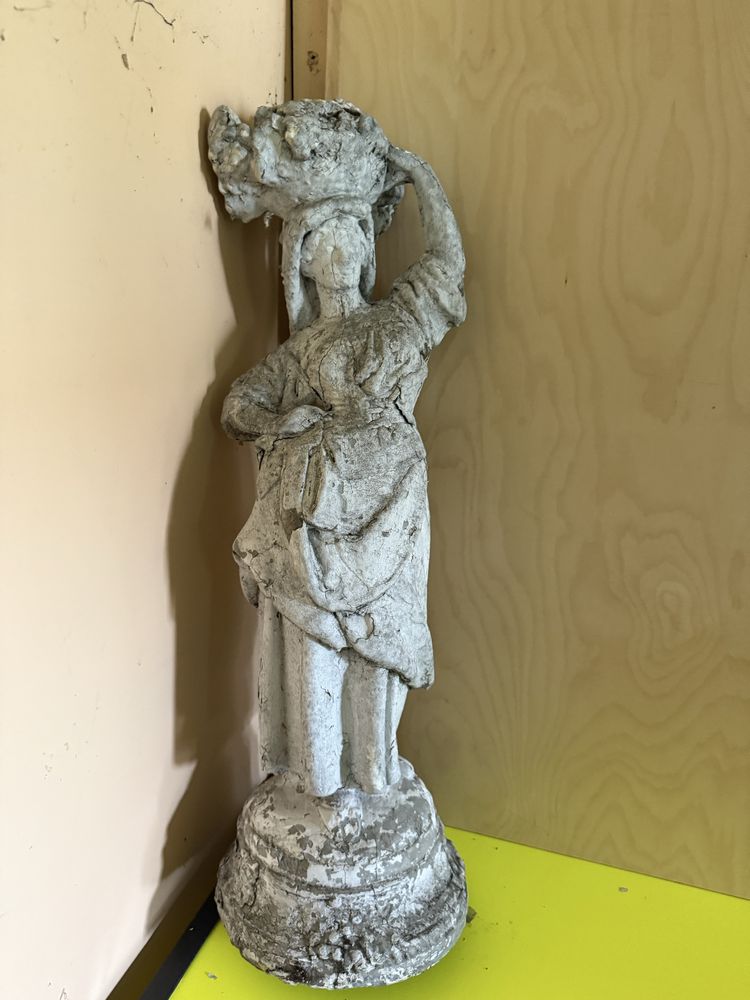 Figurka beronowa wysokosc 120 cm
