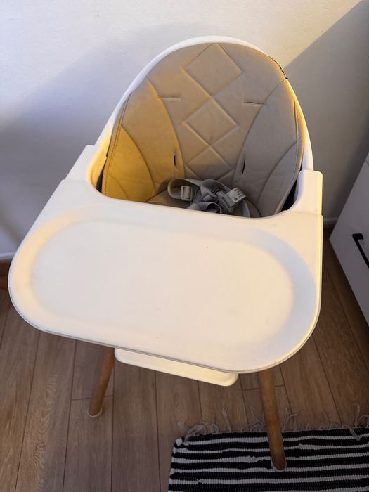 Стільчик для годування
