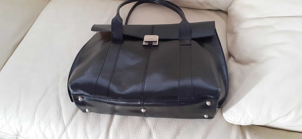 Torebka czarna skórzana duża