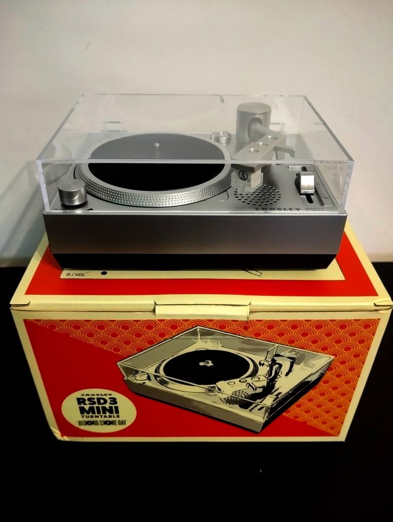 Mini gramofon Crosley RSD3 Mini Turntable (nowy) na płyty 3", prezent