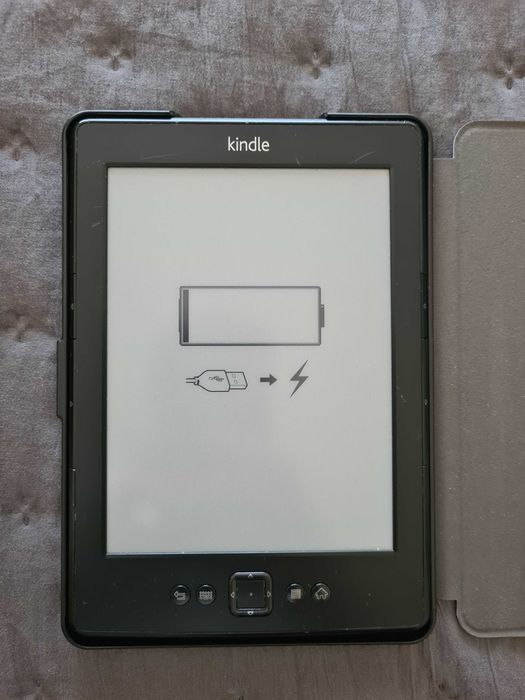 Kindle Paperwhite - Oferta de Cabo e Capa