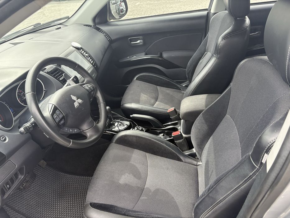 Mitsubishi outlender xl 2011 2.4 бензин, варіатор (автомат)