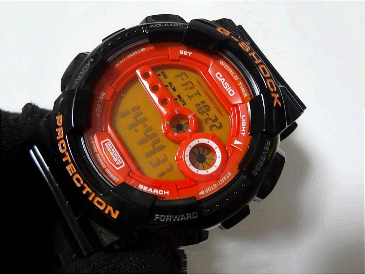 Casio G-Shock GD-100HC (hyper colors)