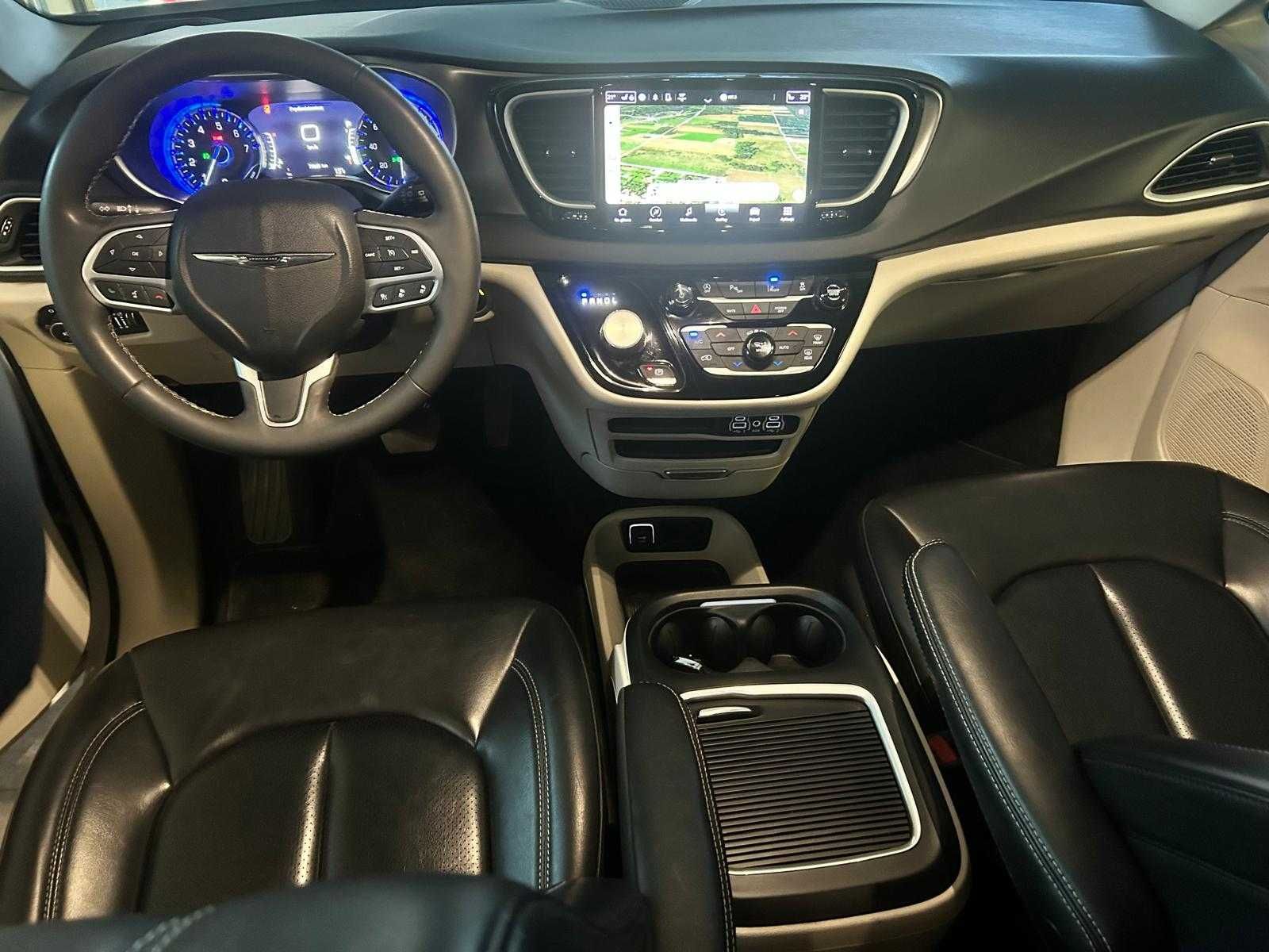 Chrysler Pacifica 3.6 V6 benzyna, 7 osobowy, VI 2023 r., stan idealny