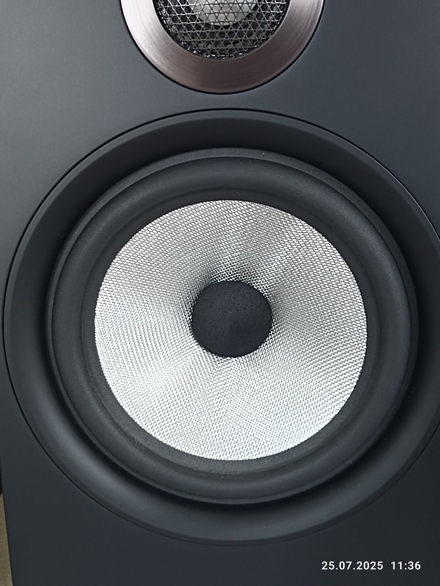 Kolumny Bowers & Wilkins 606, monitory