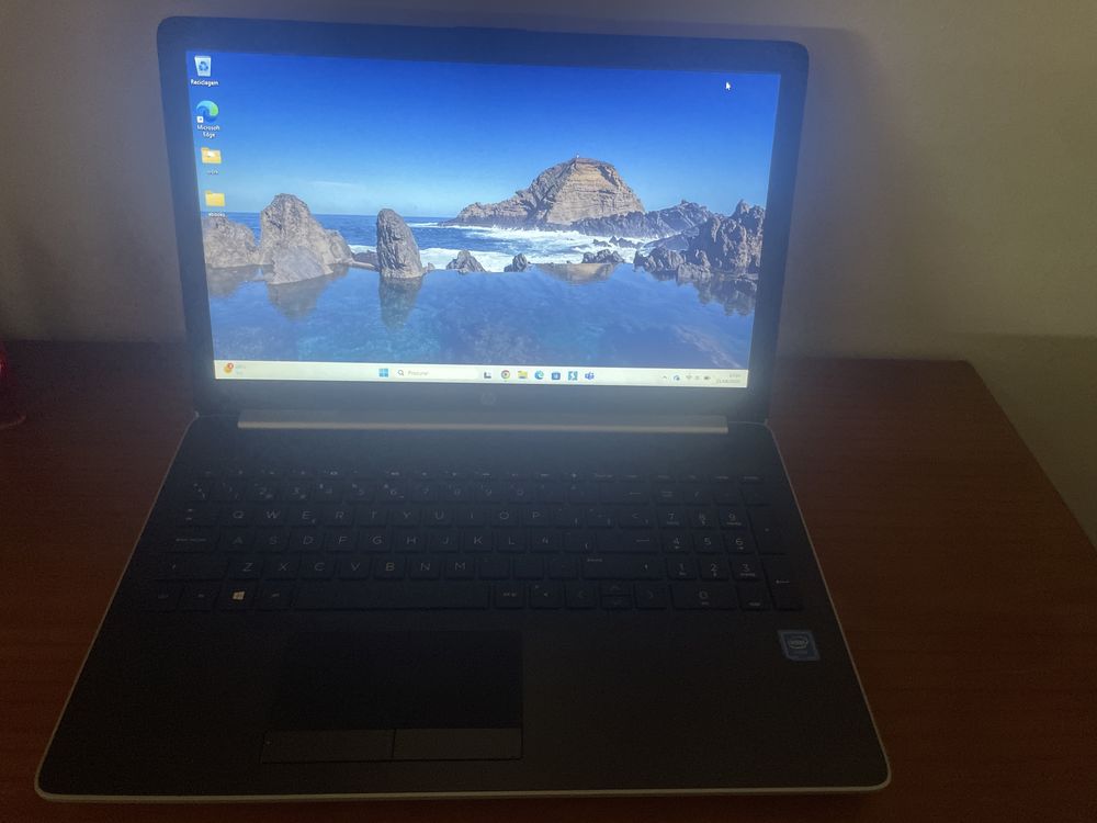 Portátil HP Modelo 15-da0255ns