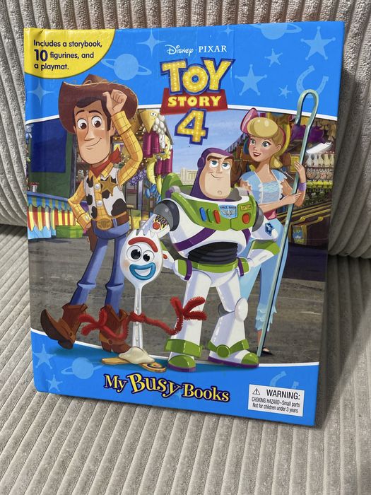 Książka z figurkami toy story