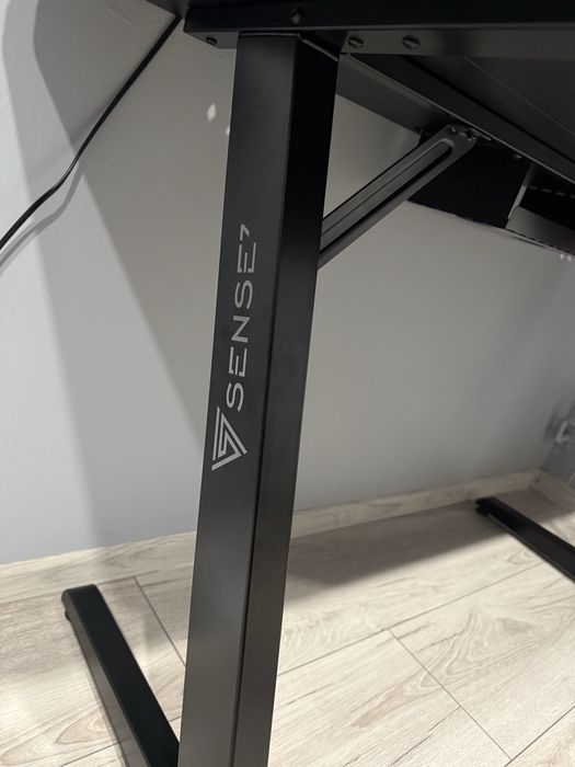 Biurko gamingowe sense7 140x60 czarne.WYSYŁKA GRATIS!!!