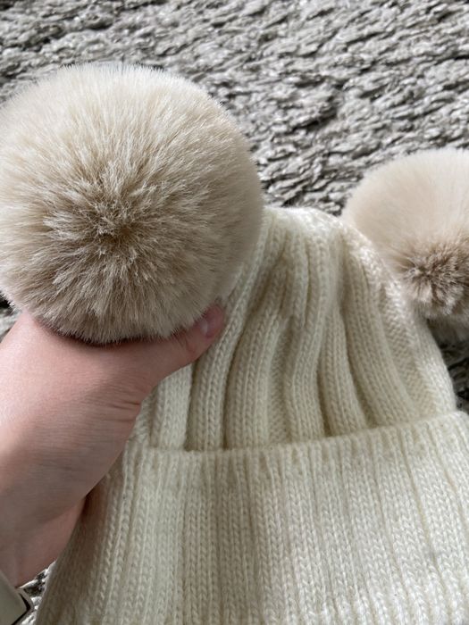 Шапка зимова на дівчинку