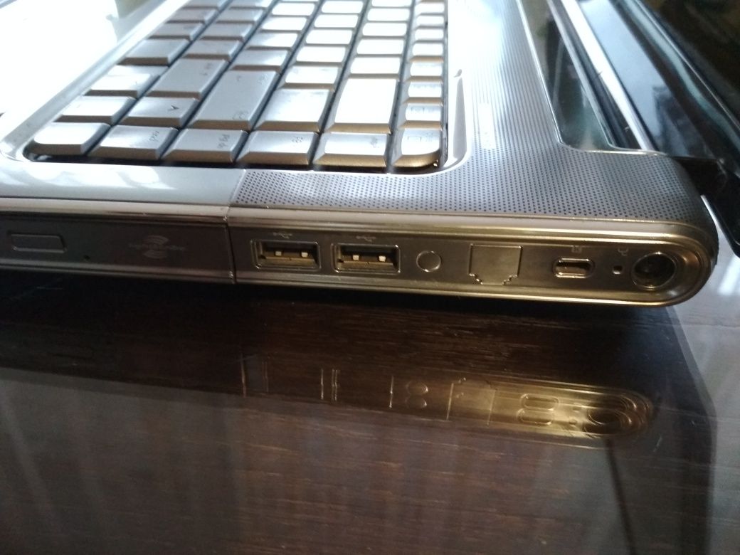 Sprzedam laptop HP pavilion dv5 1010 ew z HDMI