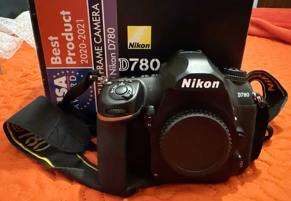 Vendo NIKON D780 como nova