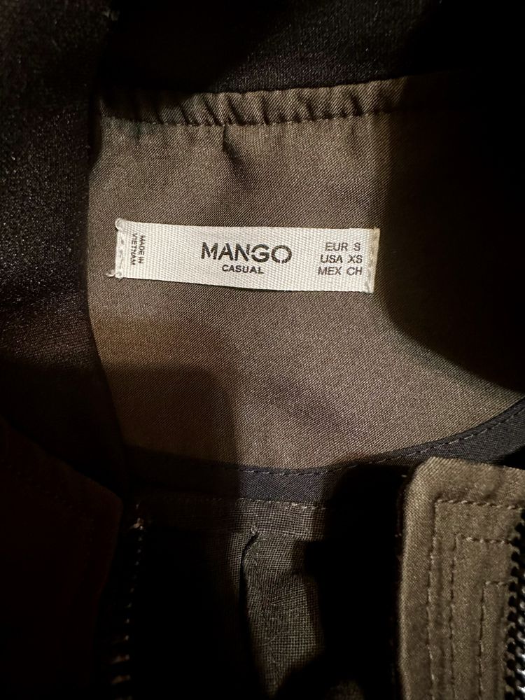 Куртка бомпер Mango