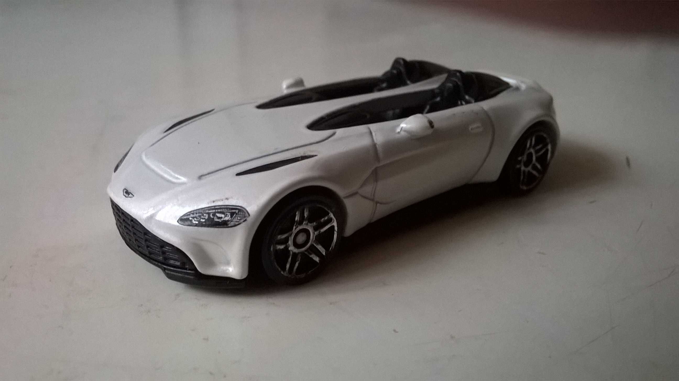 Aston Martin V12 Speedster - Hot Wheels 2021