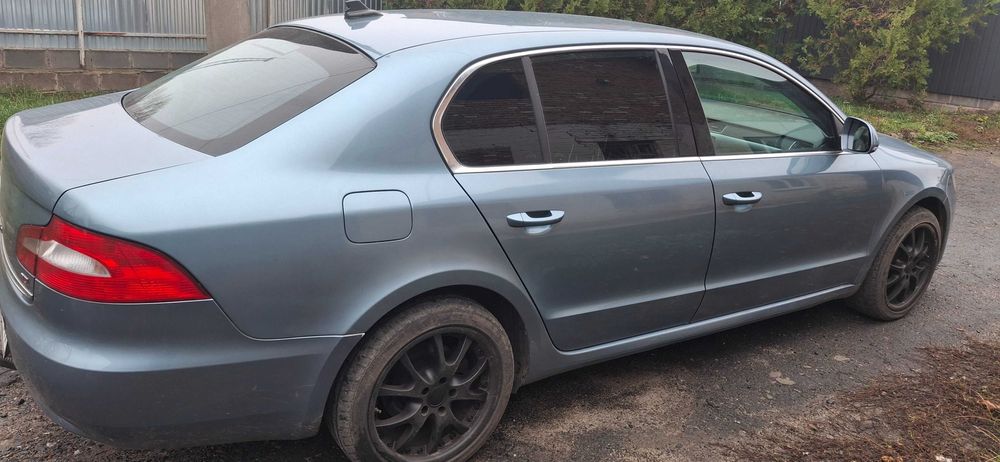 Продам ШКОДУ Суперб