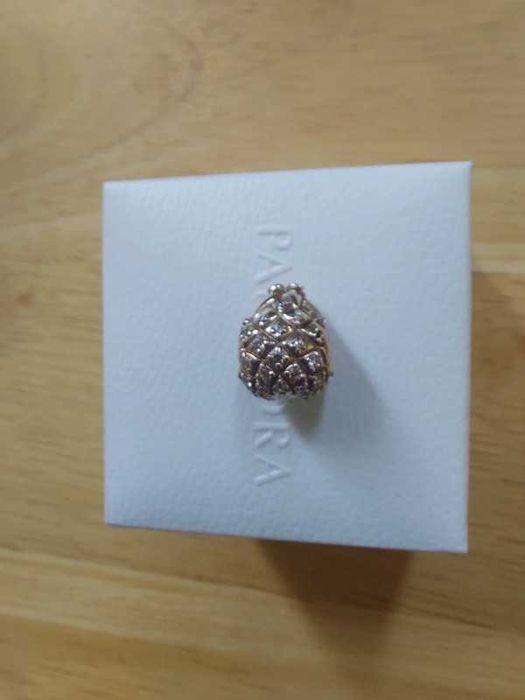 Złoty charms Ananas Pandora