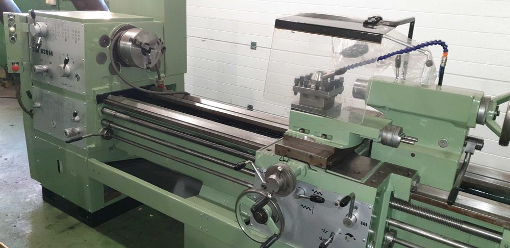 Tokarka uniwersalna Tur 630 M x 1 M