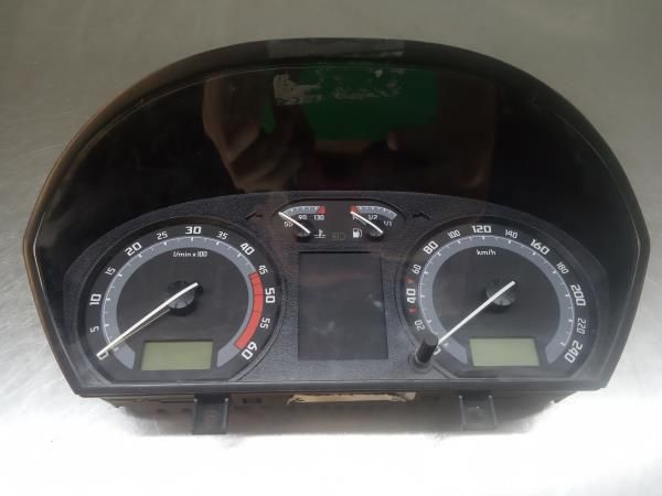 Quadrante / painel de instrumentos SKODA Fabia I Break (6Y5)