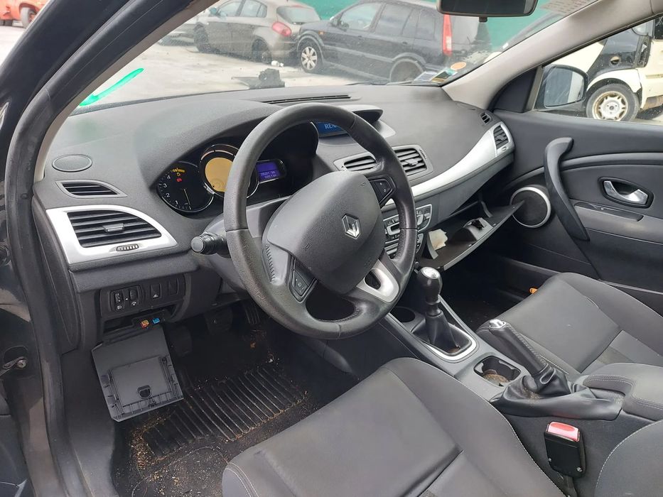 Renault Megane III Konsola Deska Rozdzielcza Poduszki