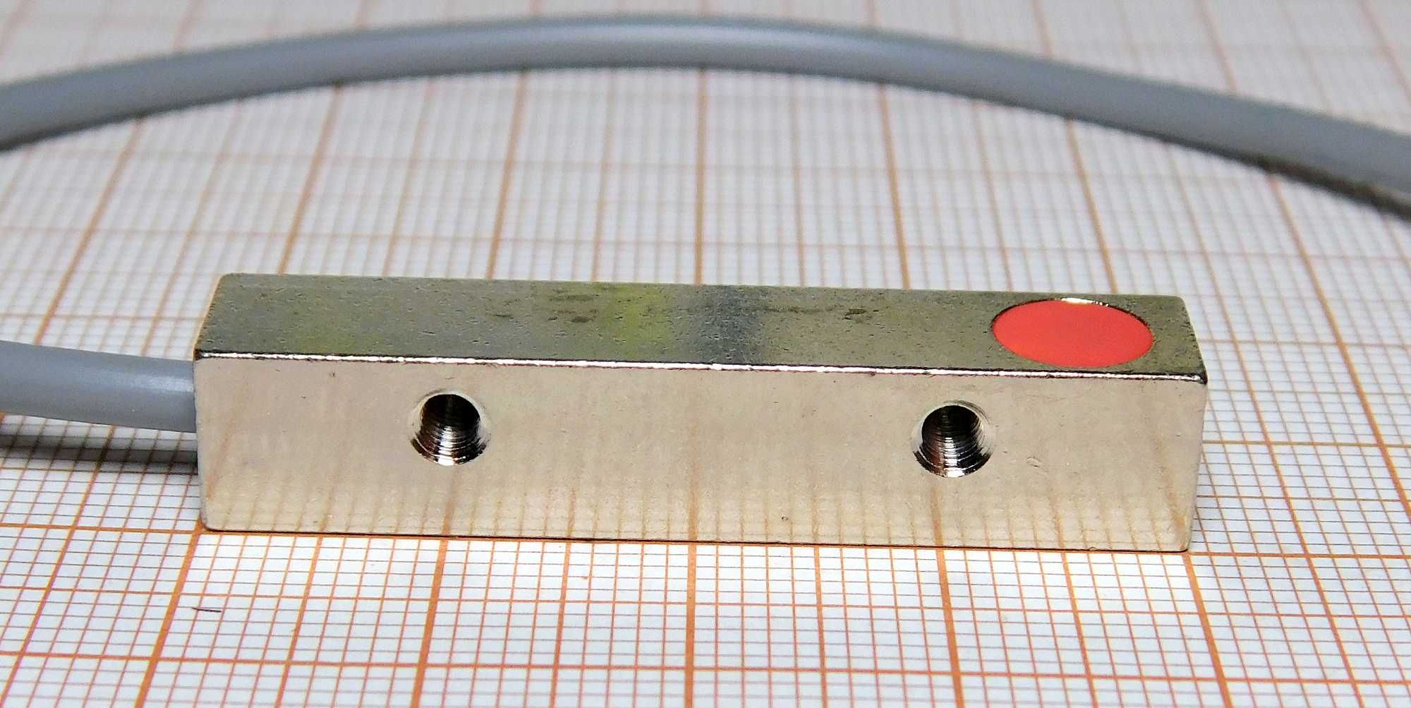 Czujnik BAUMER Swiss made [0L24]F