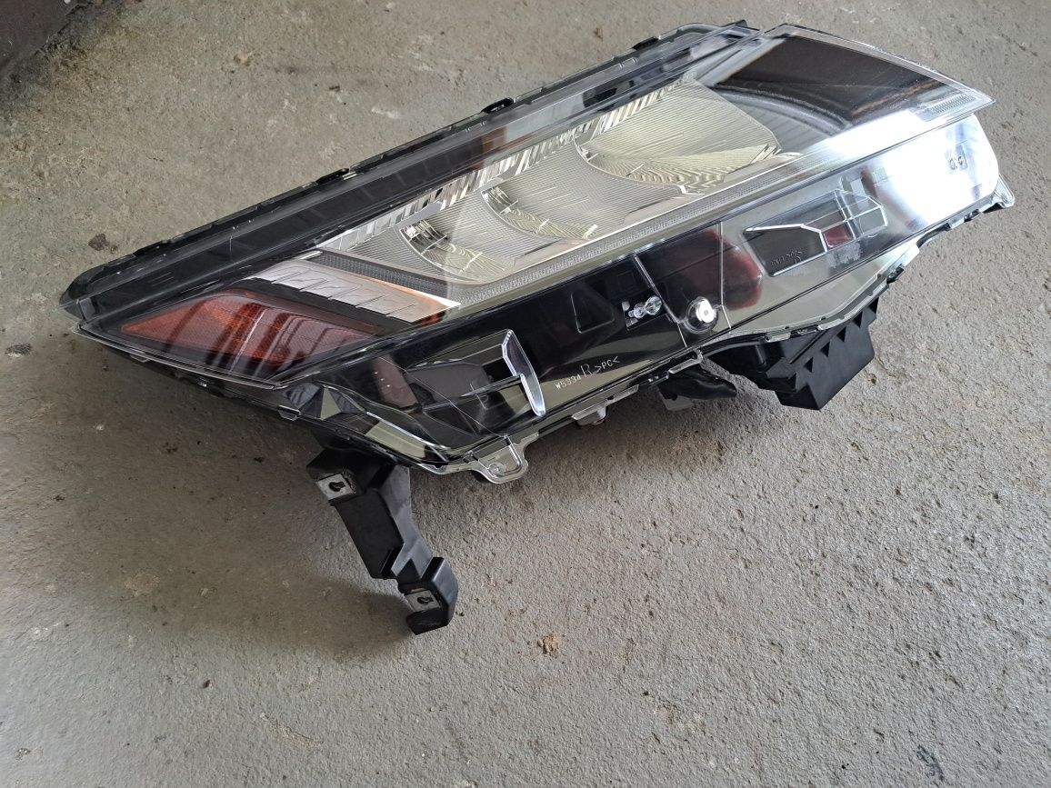 Lampa prawa ASX full led USA