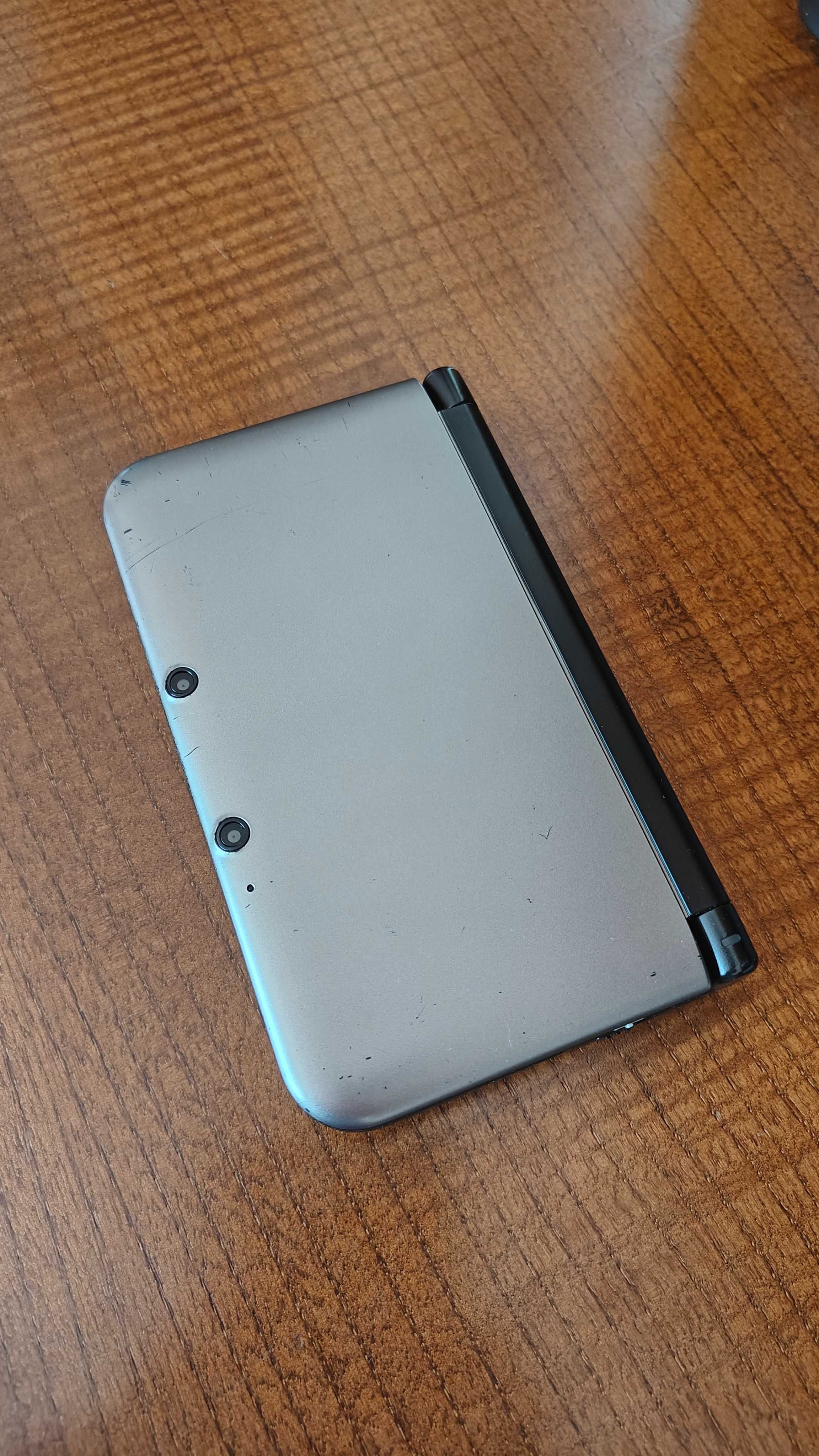 Nintendo 3ds XL, desbloqueada c/ 5 jogos