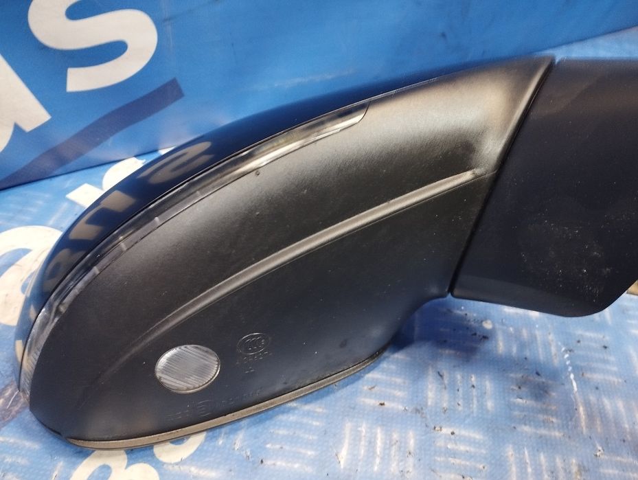 Зеркало праве Туарег ФЛ Дзеркало правое дверей Volkswagen Touareg FL