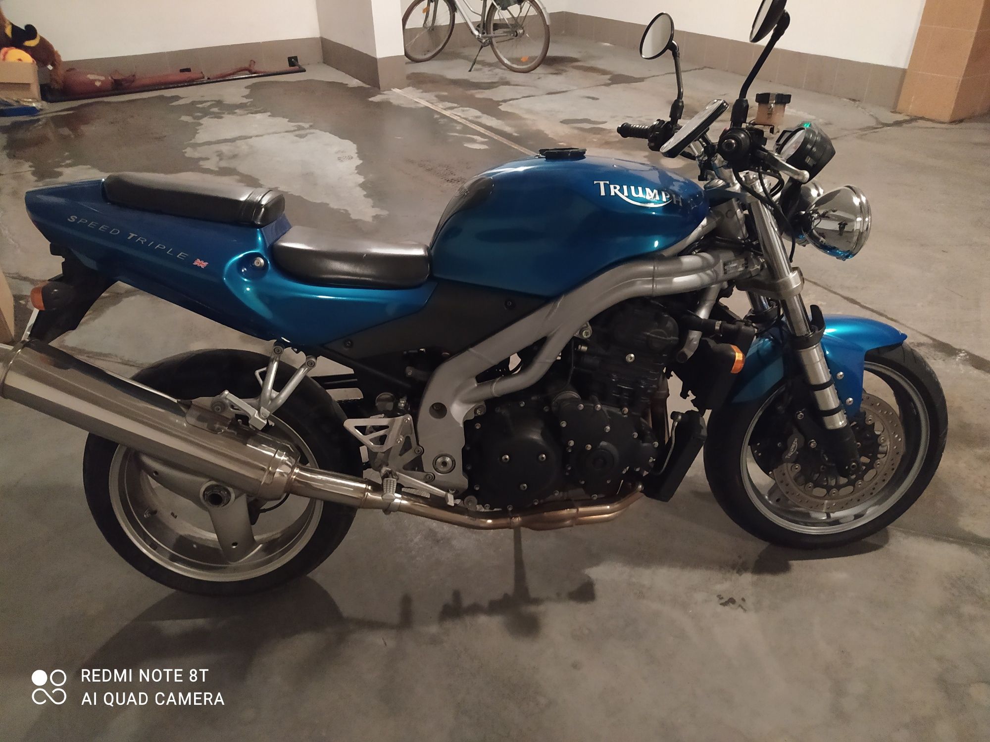 Triumph speed triple 955i 2003r