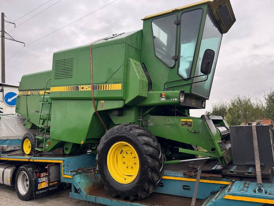 Комбайн свіжопригнаний John Deere 1052
