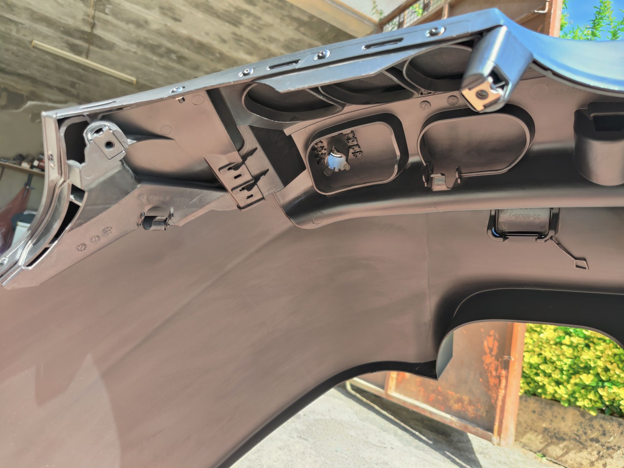 BMW E60 - Para-choques Novo