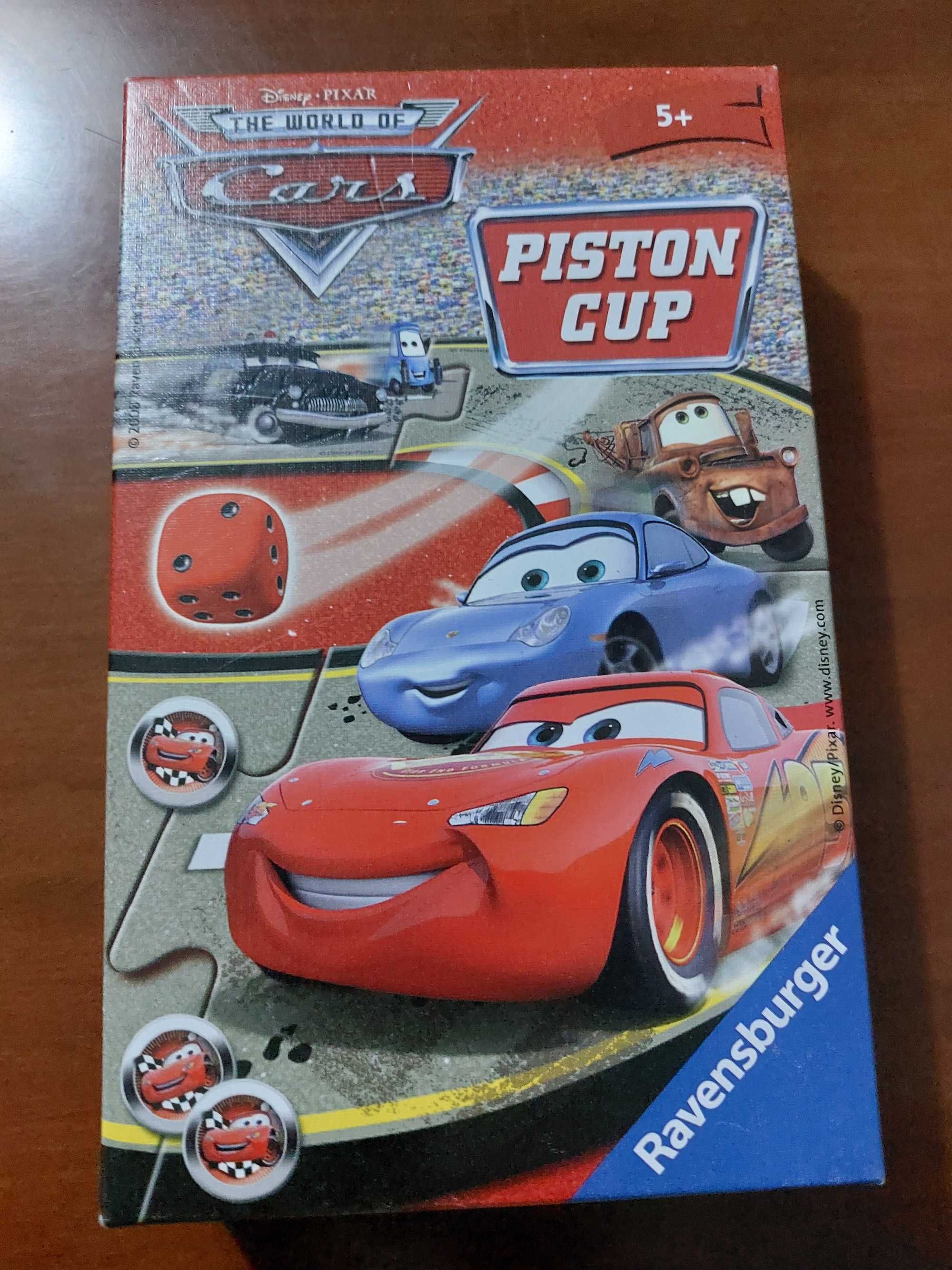 Piston Cup Faisca McQueen maiores de 5 anos