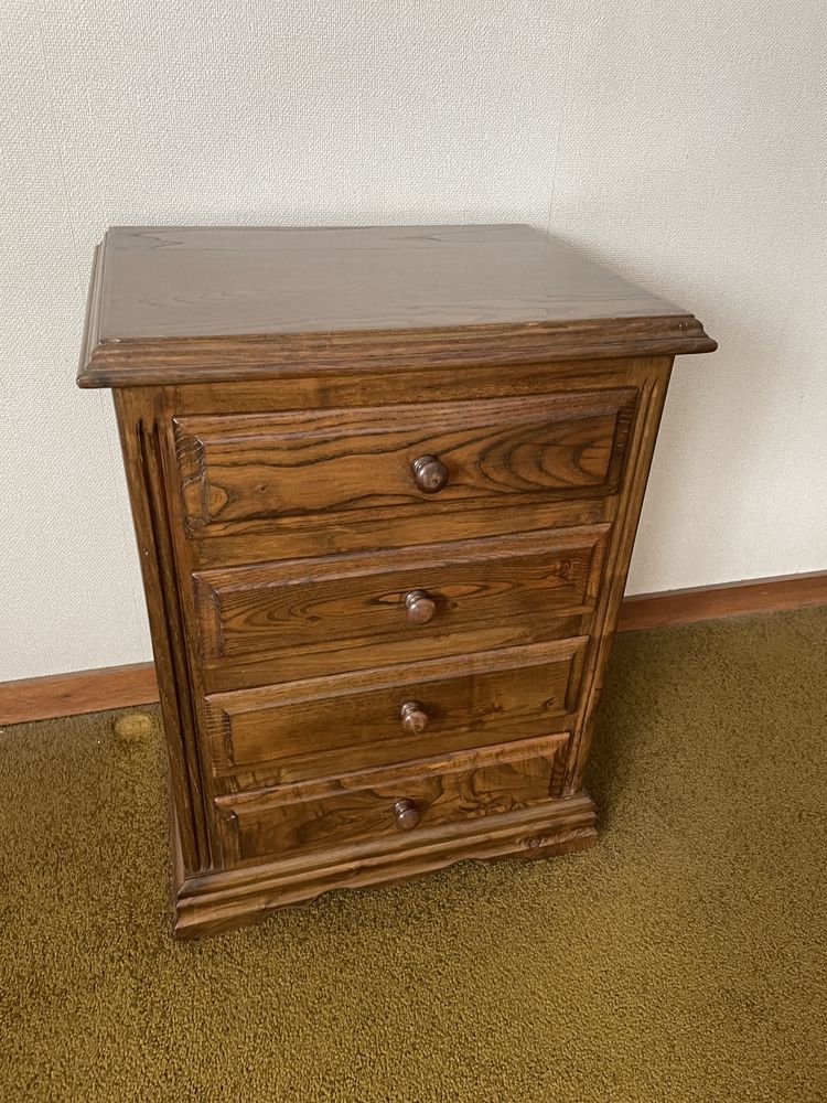 Mesa de cabeceira