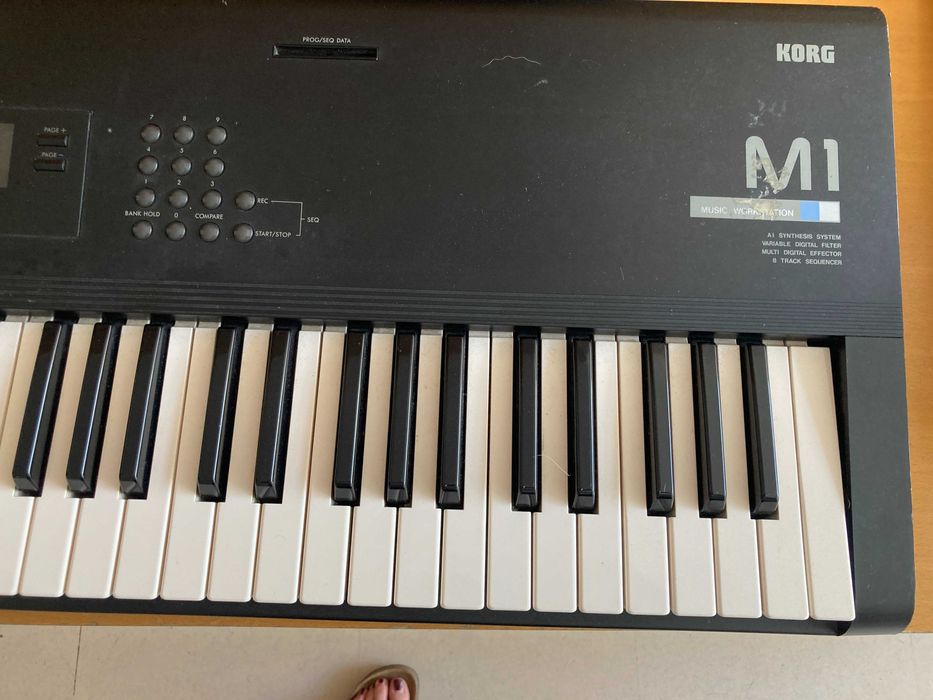 Korg M1 Sintetizador