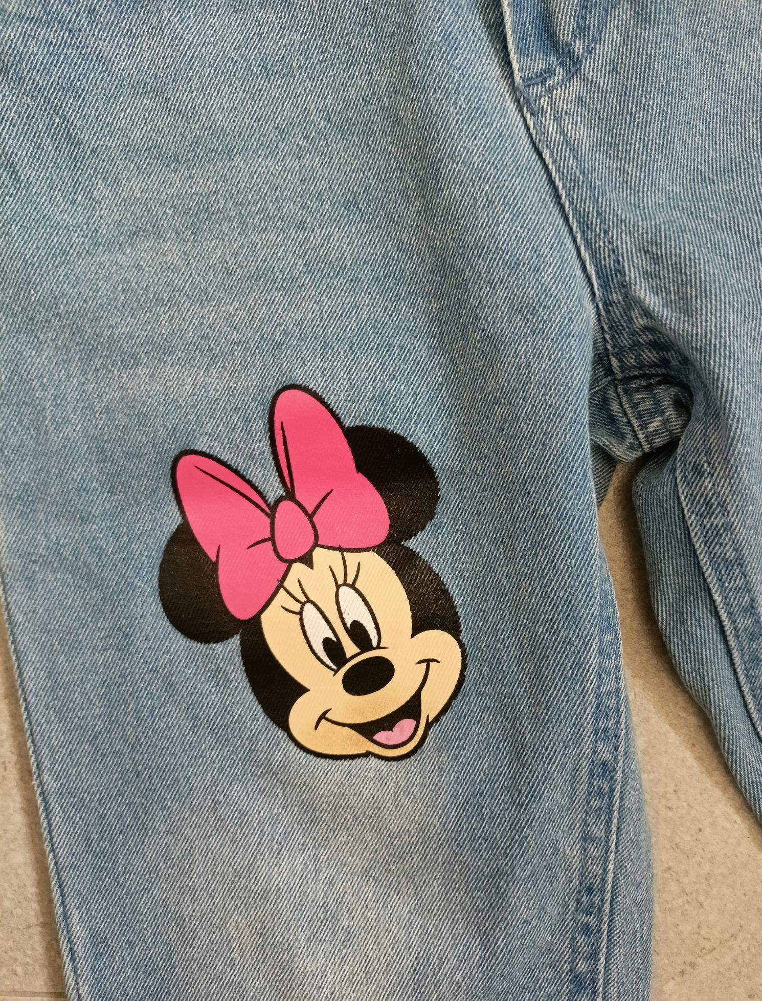Spodnie jeansowe Sinsay Myszka Minnie rozm 128