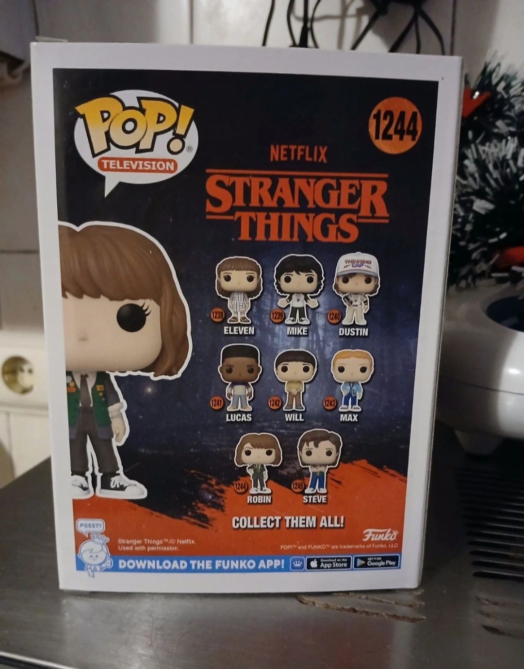Robin stranger things funko pop