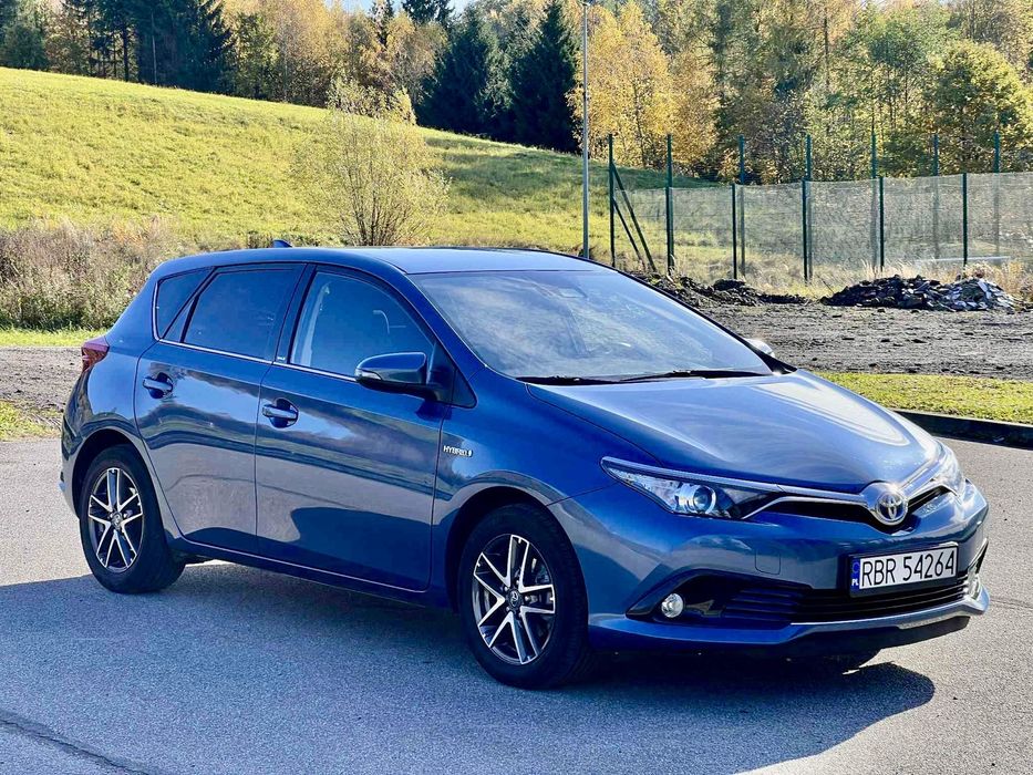 Toyota Auris Hybryda/ Niski przebieg/ Kamera cofania/ NAVI
