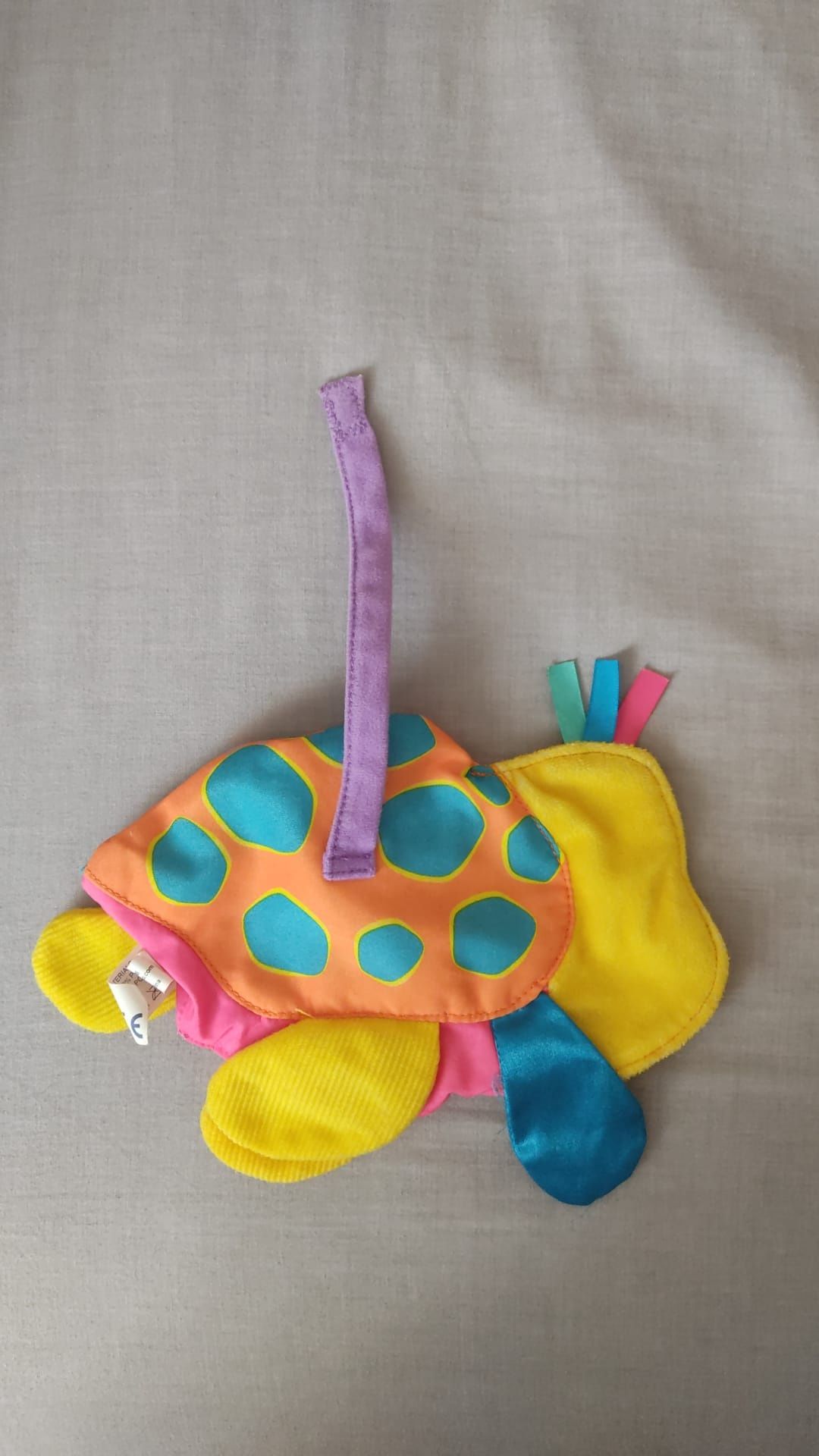 Brinquedo sensorial tartaruga bebé