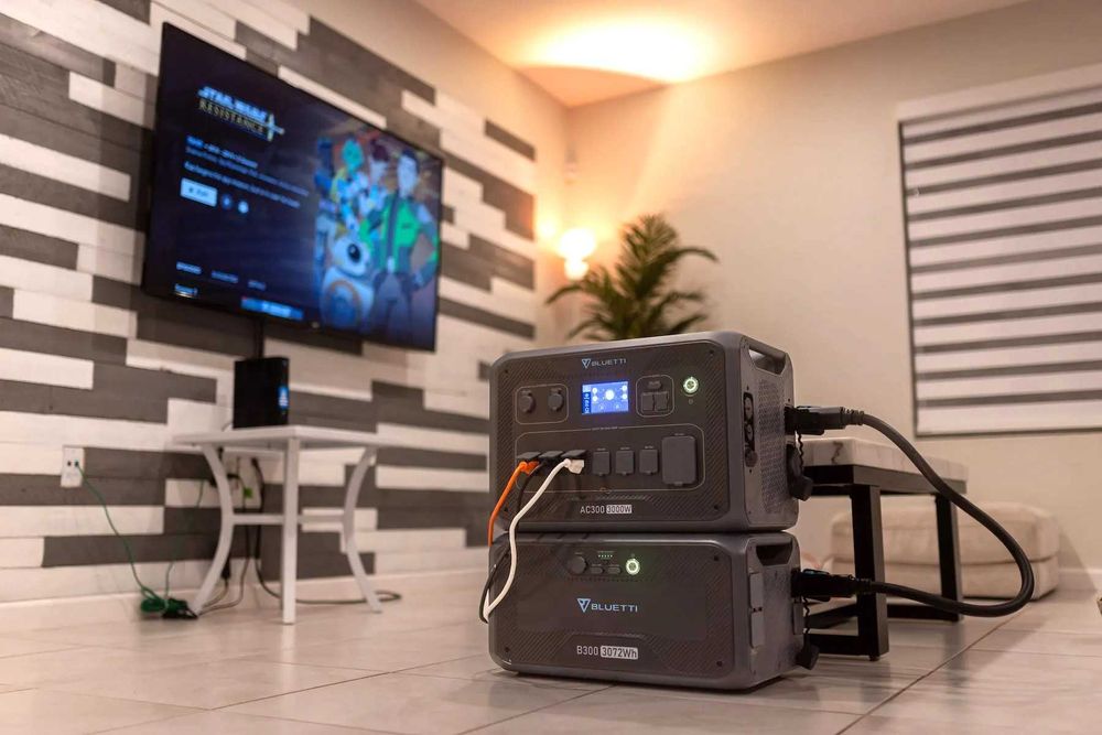 Зарядна станція - інвертор Bluetti AC300 на 3000 Вт / Зарядная станция