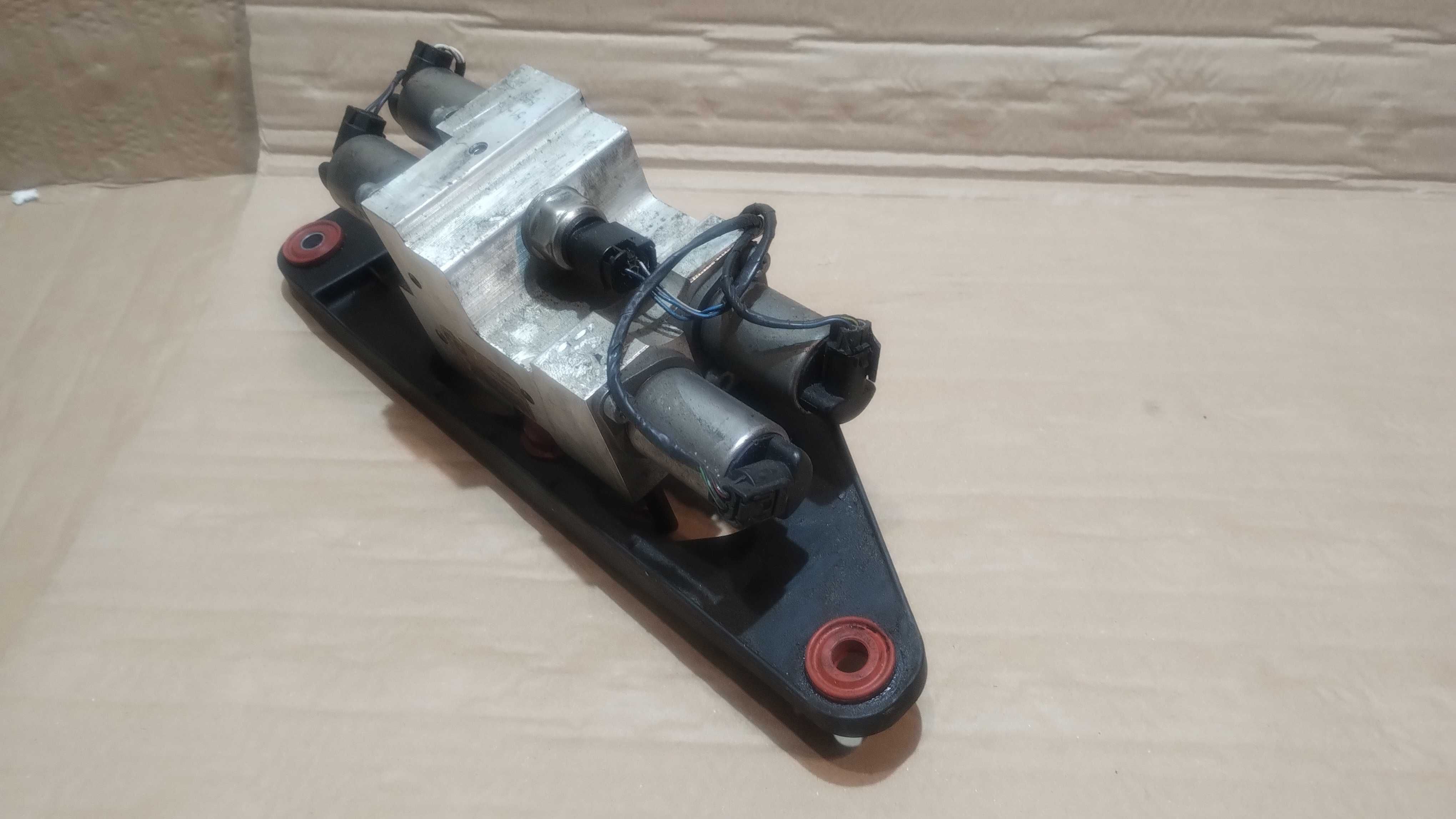 Moduł Sterownik Stabilizatora Aktywnego Blok Zaworowy BMW X5 E70 X6 71