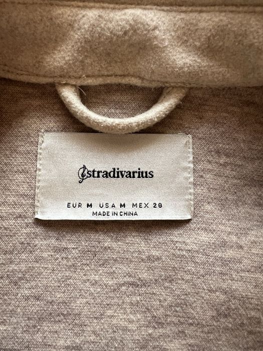 Продаю пальто-сорочка Stradivarius