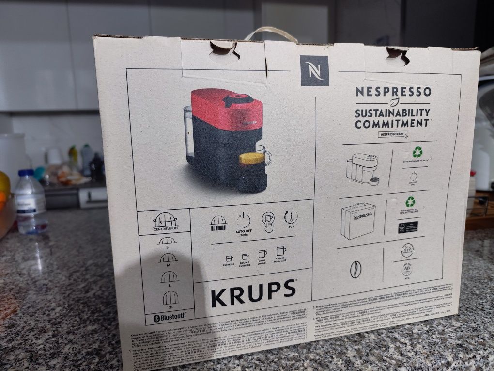 Máquina de café Nespresso Vertuo Nova