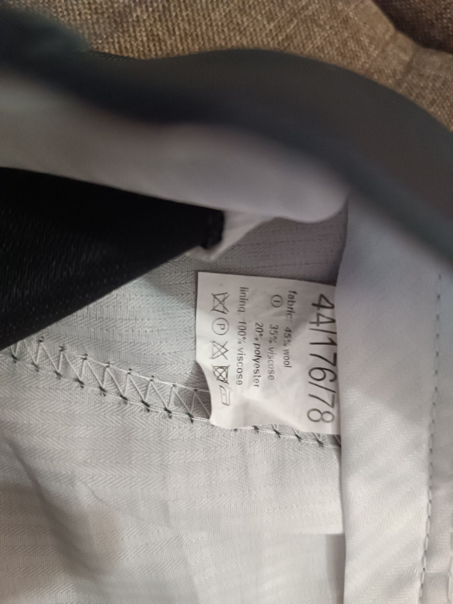 Продам мужской костюм