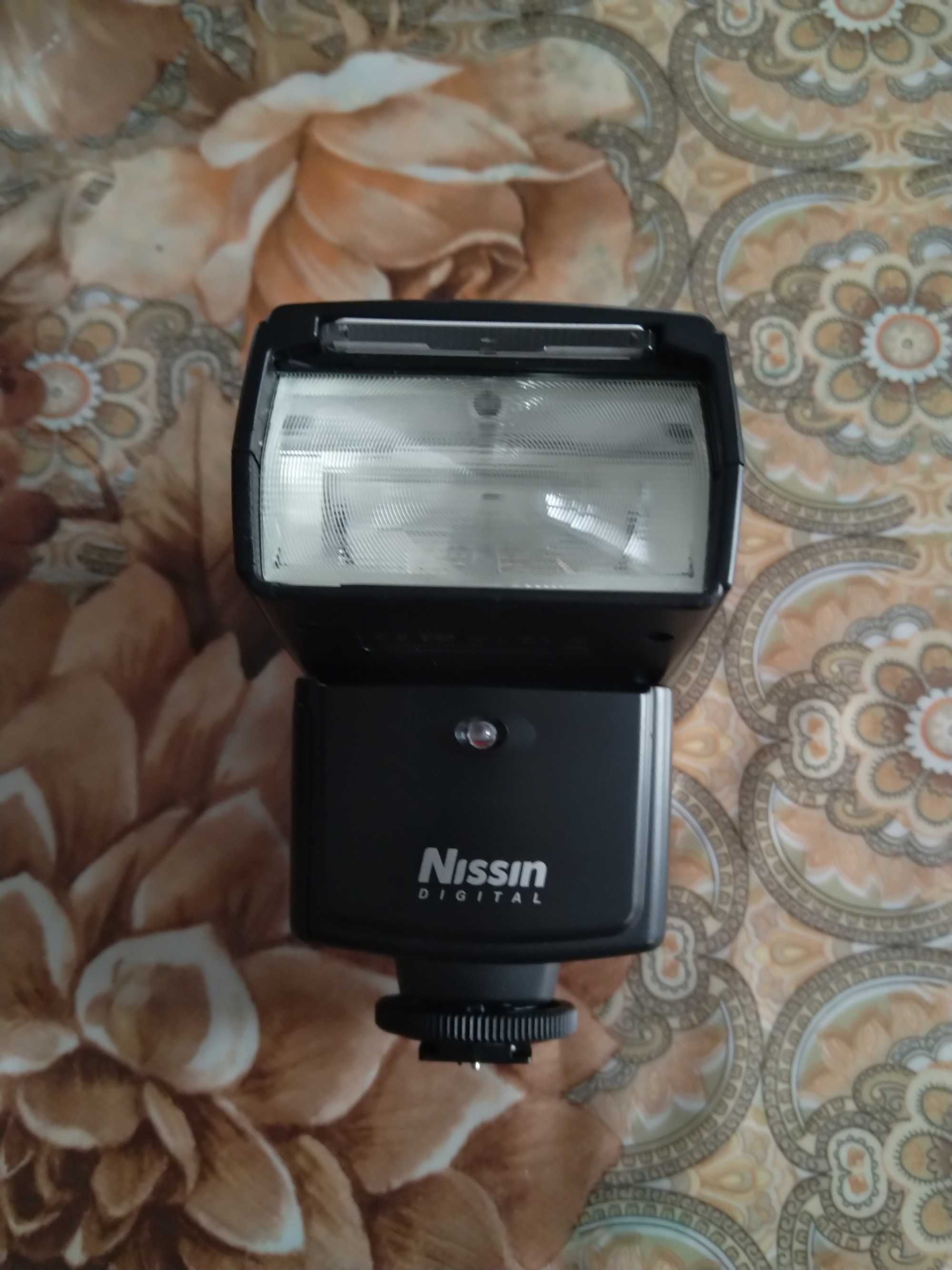 Продаю Фотовспышку Nissin Speedlite Di466 Canon