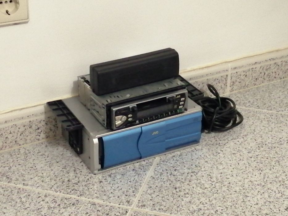 Rádio JBC de cassete e caixa com 12 cds