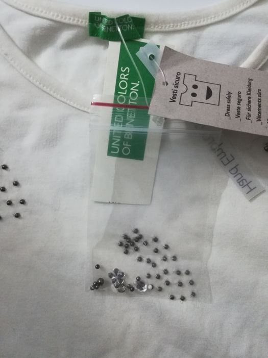 Benetton sweatshirt nova, com etiqueta