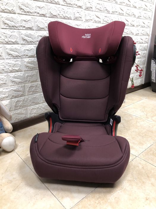 Автокрісло BRITAX ROMER KIDFIX 3 M Група 2/3 (15-36 кг) бустер